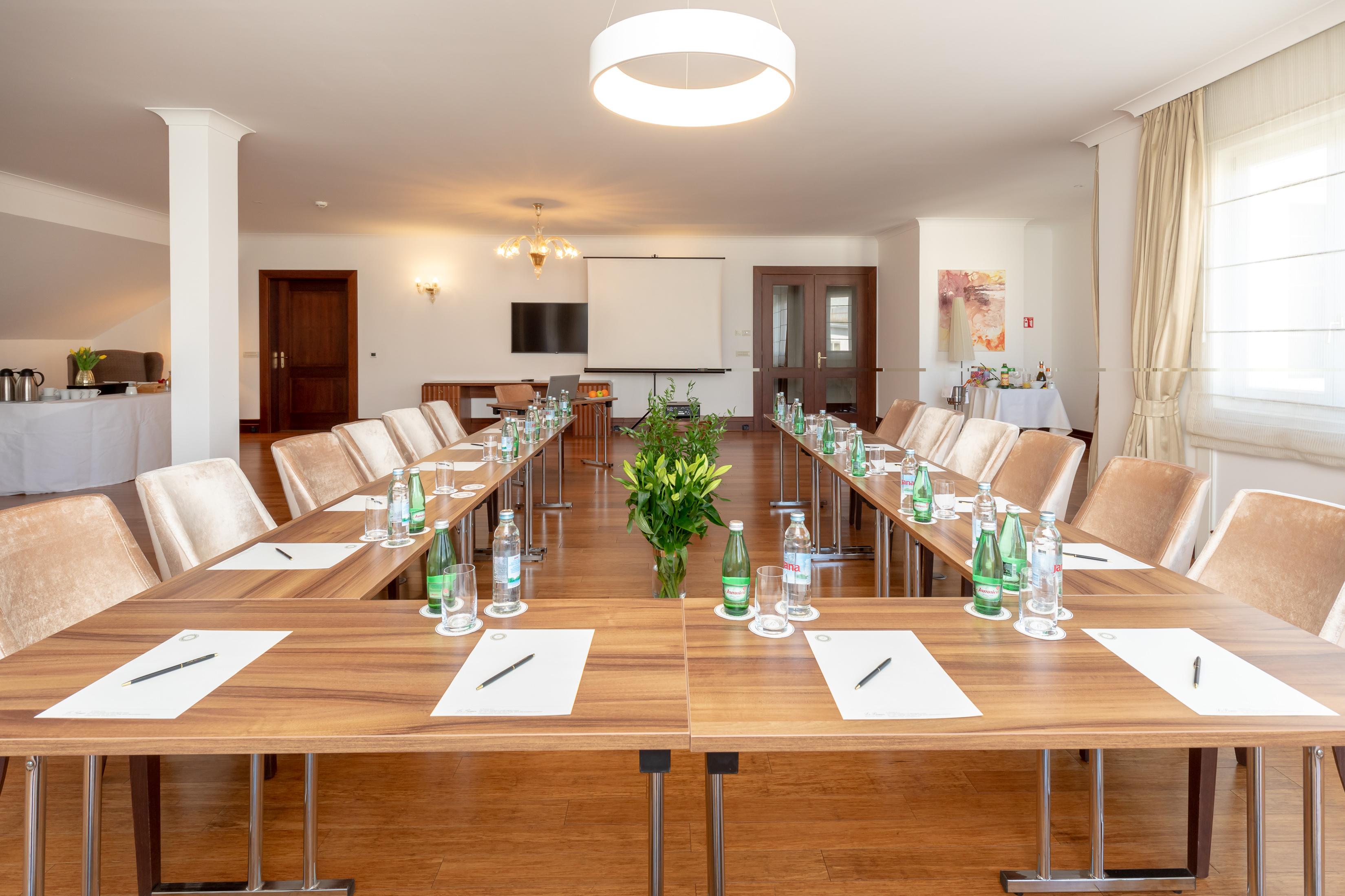 Hotel Le Premier Zagreb Exterior foto Meeting room